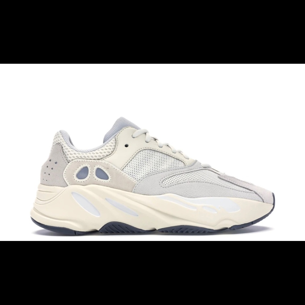 adidas Yeezy Boost 700